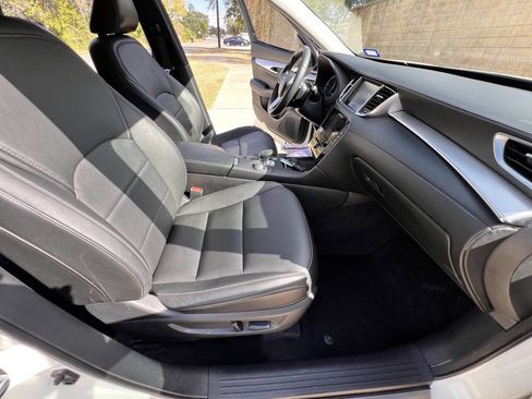 Used 2020 INFINITI QX50 Luxe w/ Navigation Package image 26