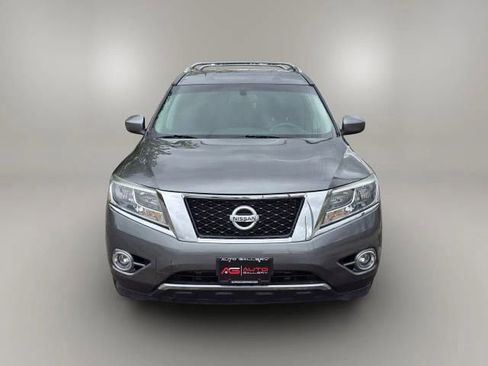 Used 2016 Nissan Pathfinder SV AWD/4WD image 2
