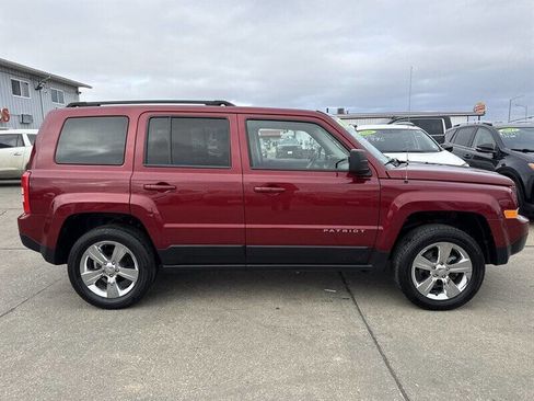 Used 2017 Jeep Patriot Latitude image 9