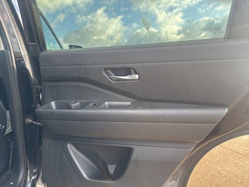 Certified 2022 Nissan Pathfinder S image 12