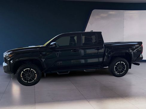 Used 2024 Toyota Tacoma TRD Sport AWD/4WD image 2