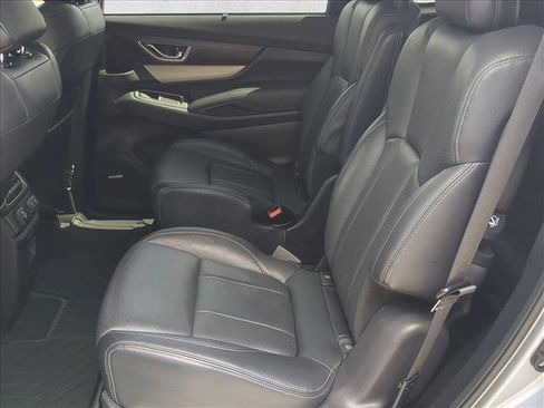 Used 2022 Subaru Ascent Touring AWD/4WD image 19