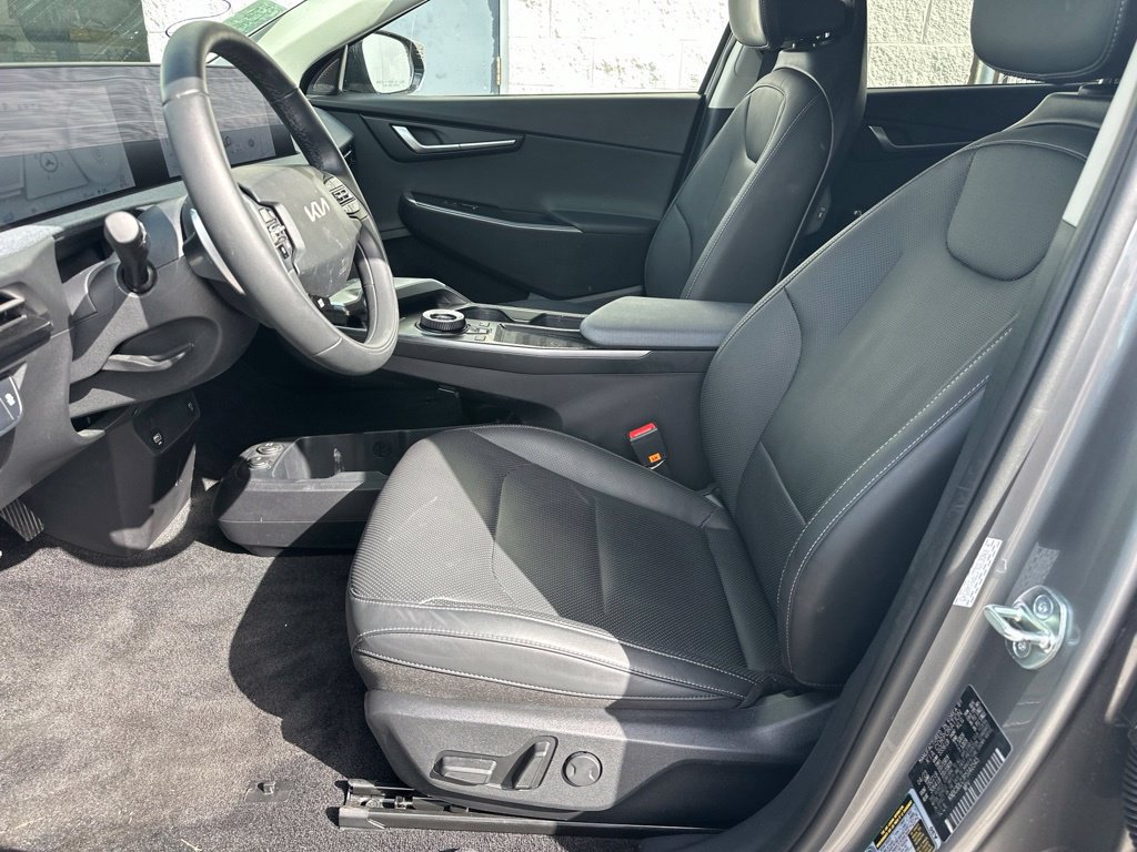 Used 2023 Kia EV6 Wind w/ Wind Technology Package AWD/4WD image 8