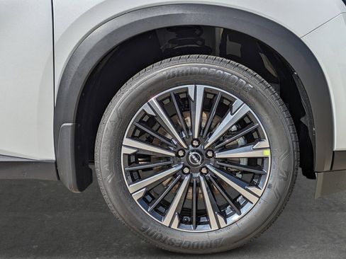 New 2026 Nissan Pathfinder Platinum w/ Cargo Package FWD image 9