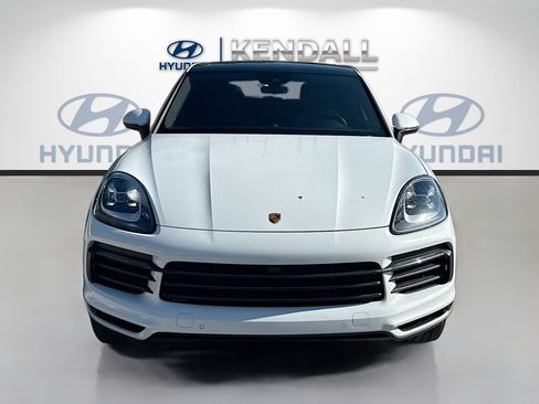 Used 2023 Porsche Cayenne Platinum Edition AWD/4WD image 2