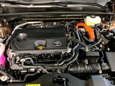 Used 2025 Toyota Crown Limited w/ Advanced Technology Package image 30