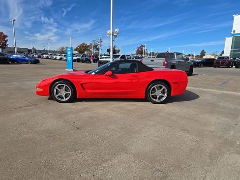 Used 2000 Chevrolet Corvette Convertible w/ Memory Pkg image 3