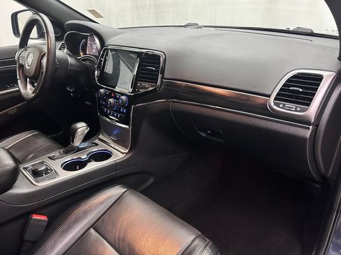 Certified 2019 Jeep Grand Cherokee Limited w/ Luxury Group II AWD/4WD image 18