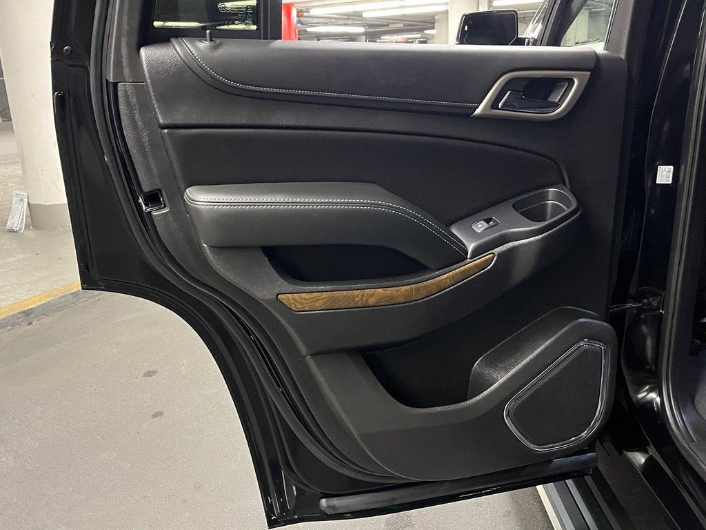 Used 2019 GMC Yukon Denali w/ Denali Ultimate Package AWD/4WD image 24