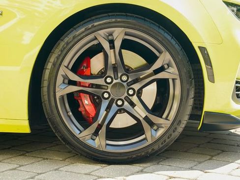 Used 2019 Chevrolet Camaro SS image 35