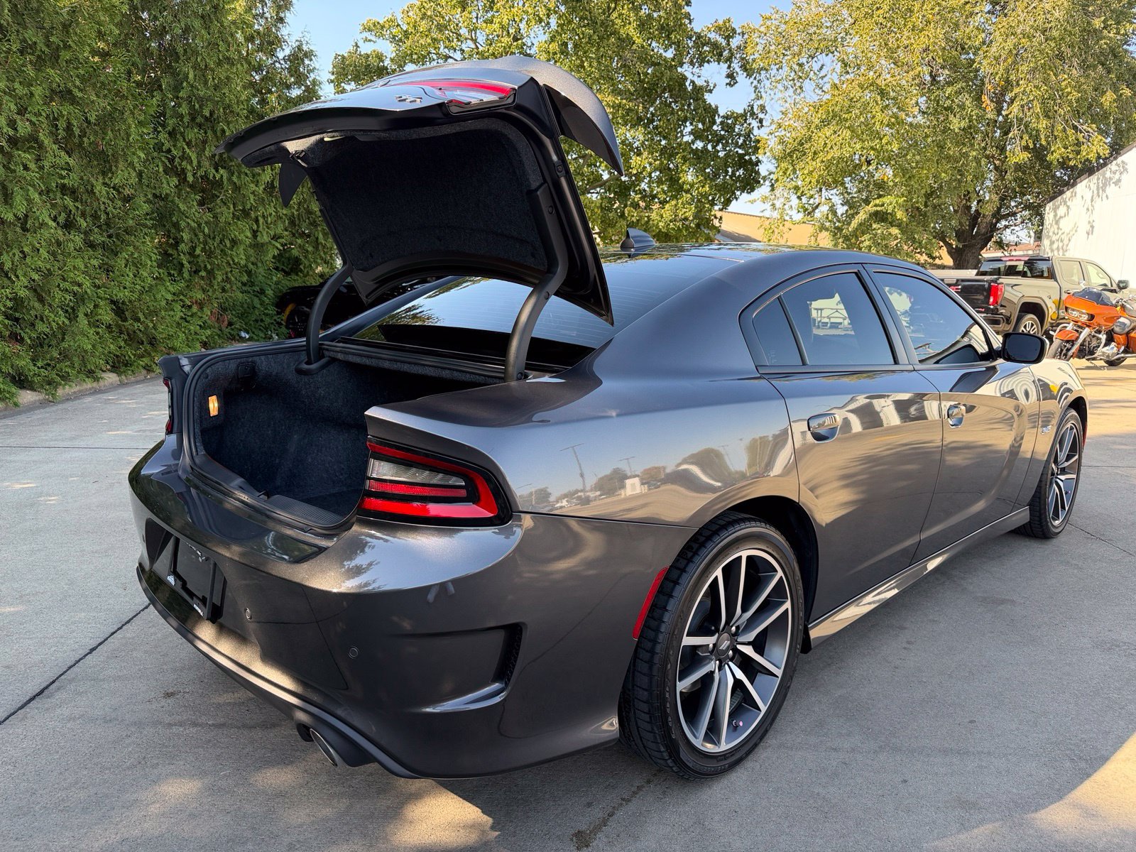 Used 2023 Dodge Charger R/T w/ Plus Group RWD image 32