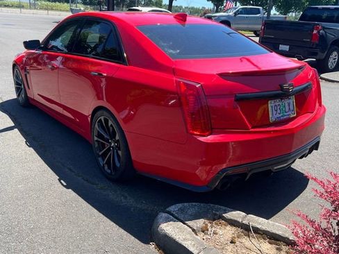 Used 2019 Cadillac CTS V w/ Luxury Package RWD image 5