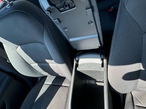 Used 2021 Chevrolet Malibu LT FWD image 29