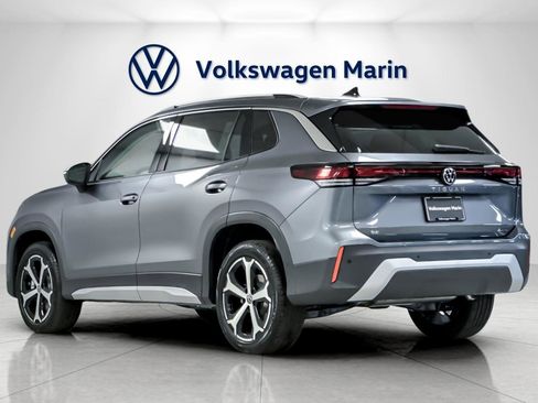 New 2026 Volkswagen Tiguan SE image 3