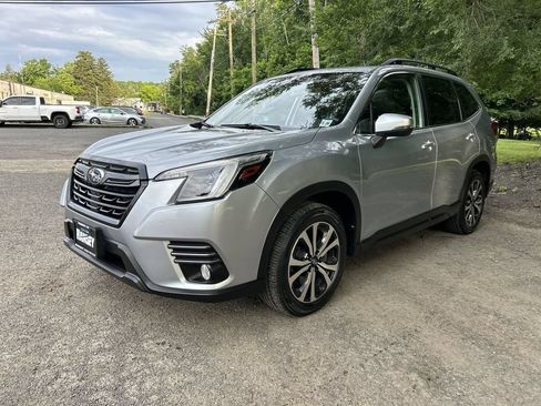 Certified 2023 Subaru Forester Limited AWD/4WD image 4