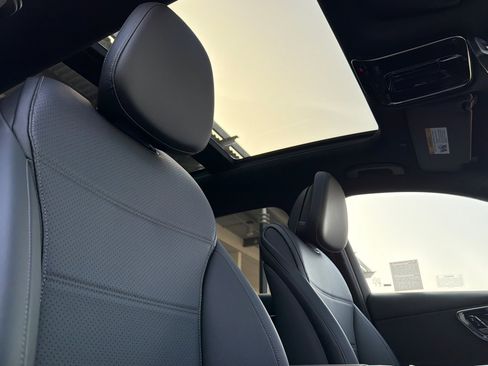 Certified 2025 Mercedes-Benz GLC 300 4MATIC image 19