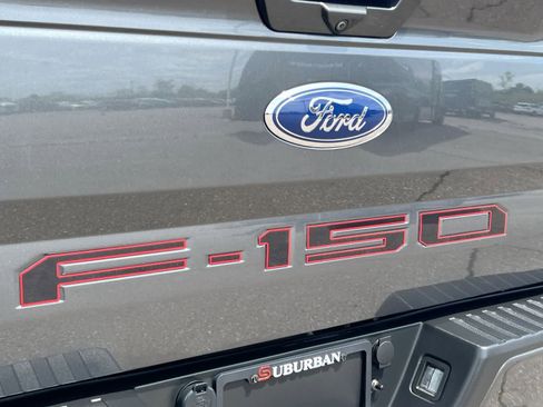 Used 2019 Ford F150 Lariat w/ Equipment Group 502A Luxury AWD/4WD image 12