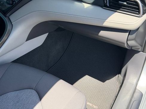 Used 2022 Toyota Camry LE w/ Carpet Mat Package (TMS) FWD image 19