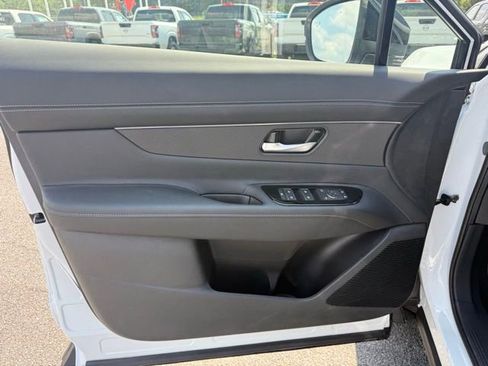 New 2025 Nissan Murano SV image 5