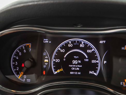 Used 2022 Jeep Grand Cherokee Laredo X RWD image 15
