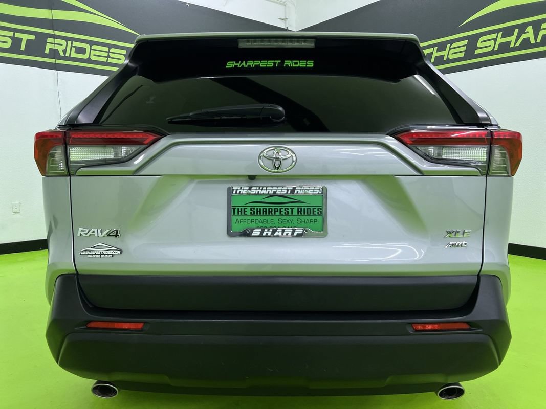 Used 2019 Toyota RAV4 XLE AWD/4WD image 8
