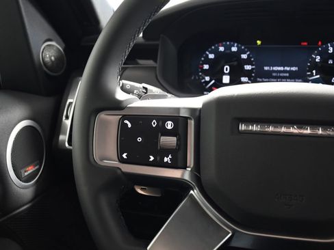 Certified 2025 Land Rover Discovery S AWD/4WD image 27