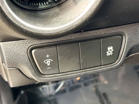 Used 2023 Kia Forte LXS image 12