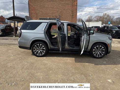 Used 2025 Chevrolet Tahoe High Country image 35