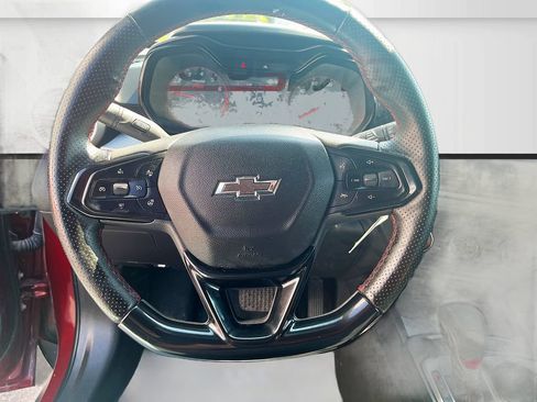 Used 2025 Chevrolet Trax RS FWD image 11