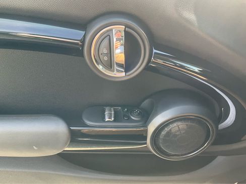 Used 2018 MINI Cooper S FWD image 18