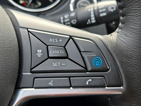 Used 2019 Nissan Rogue Sport SL FWD image 17
