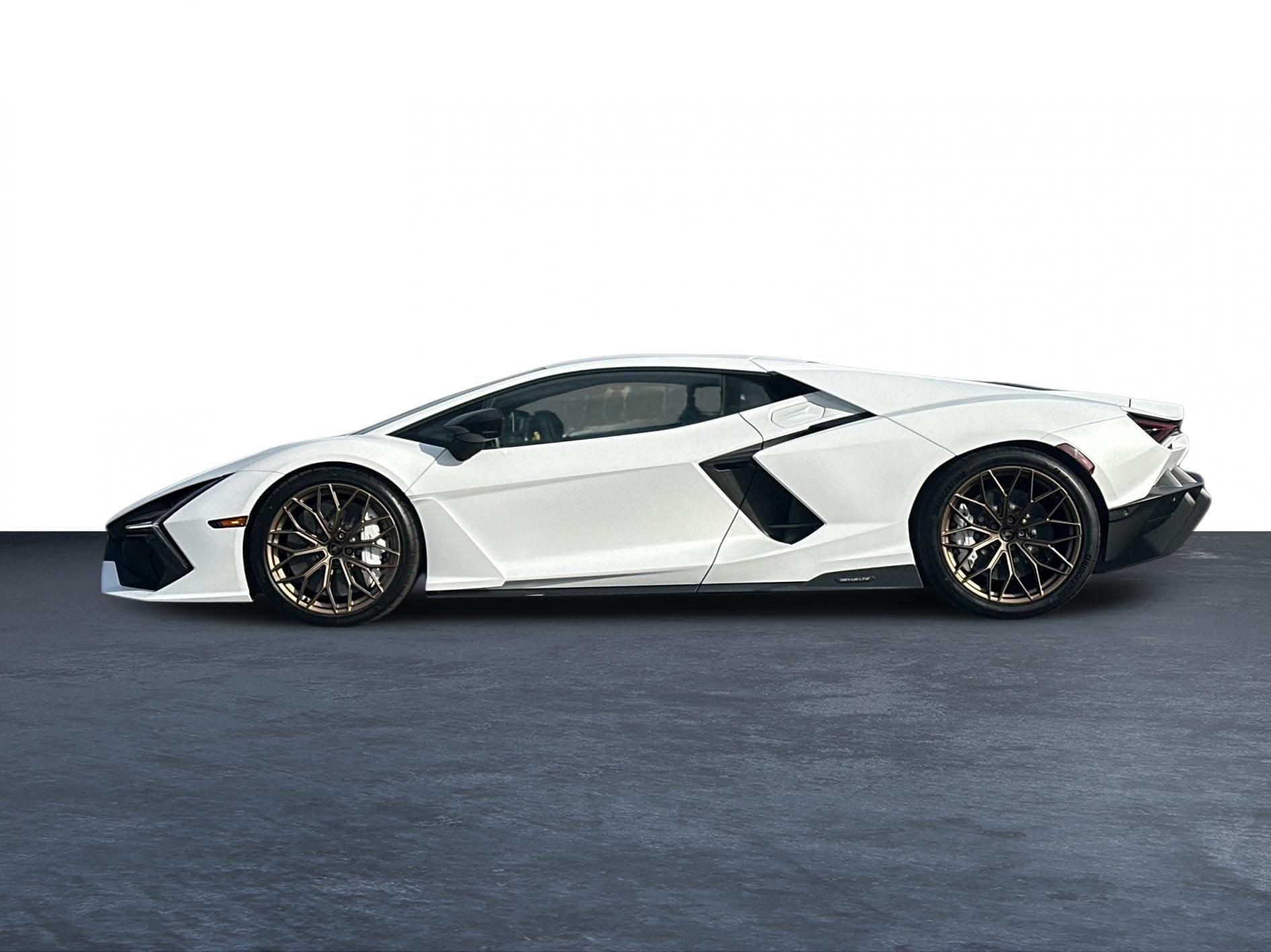 Used 2026 Lamborghini Revuelto AWD/4WD image 11