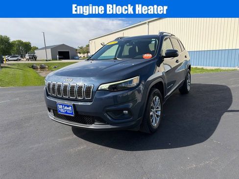 Used 2020 Jeep Cherokee Latitude Plus w/ Cold Weather Group AWD/4WD image 8