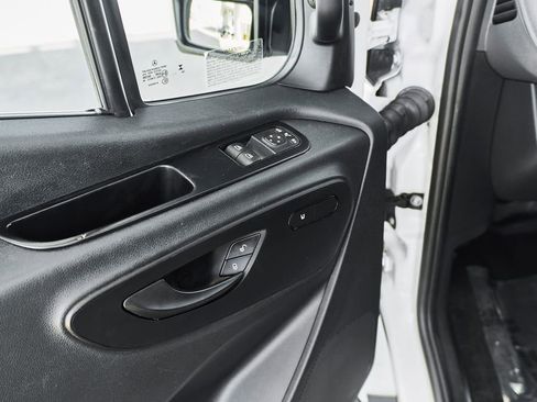 Used 2025 Mercedes-Benz Sprinter 2500 image 14
