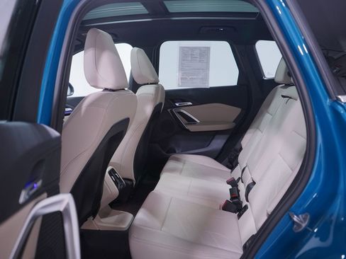 Used 2025 BMW X1 xDrive28i w/ Convenience Package AWD/4WD image 9