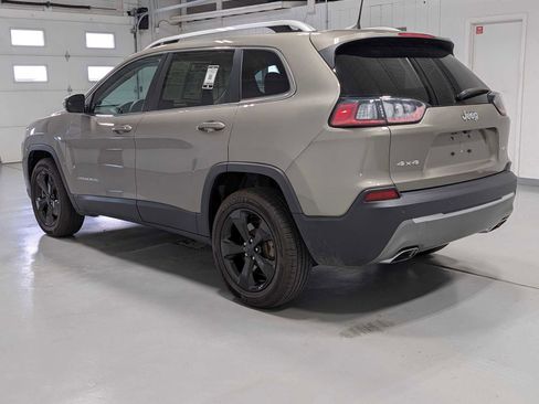Used 2019 Jeep Cherokee Limited AWD/4WD image 15