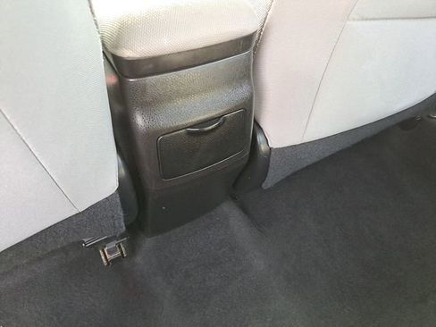 Used 2016 Toyota Corolla LE image 7