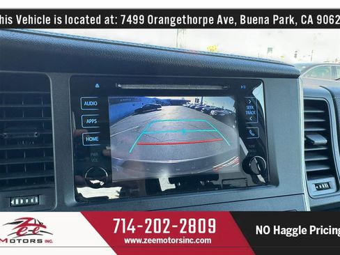 Used 2017 Toyota Sienna SE Premium w/ Cargo Management Package FWD image 40