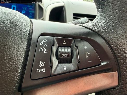 Used 2014 Chevrolet Sonic LT w/ Fun and Sun Package FWD image 19