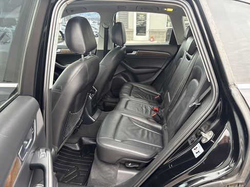 Used 2013 Audi Q5 2.0T Premium image 24