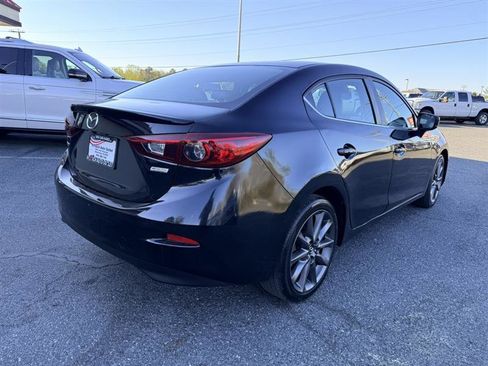 Used 2018 MAZDA MAZDA3 Touring image 5