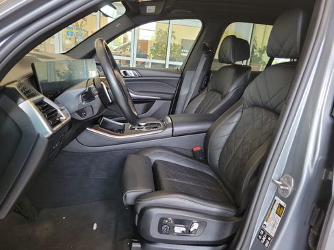 Used 2024 BMW X5 xDrive40i AWD/4WD image 14