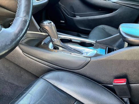 Used 2017 Chevrolet Malibu Premier image 17