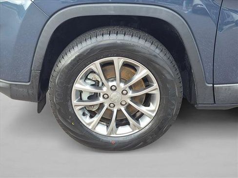 Used 2021 Jeep Cherokee Latitude Lux w/ Sun & Sound Group AWD/4WD image 22