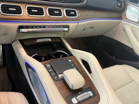 Used 2022 Mercedes-Benz GLS 450 4MATIC image 21