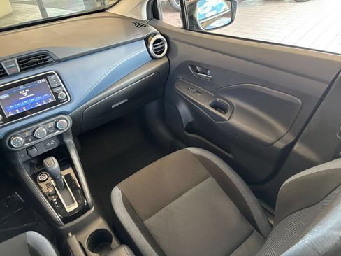 Used 2025 Nissan Versa SV FWD image 33