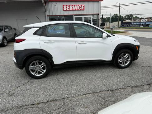 Used 2021 Hyundai Kona SE FWD image 4