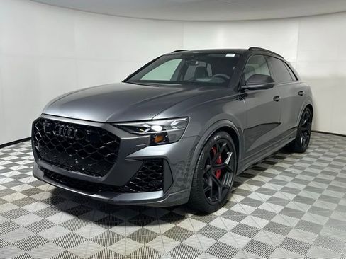 New 2026 Audi RS Q8 performance image 3