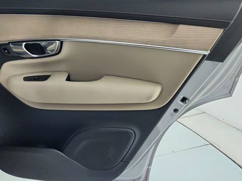 New 2026 Volvo XC90 B6 Plus w/ Protection Package Premier AWD/4WD image 37