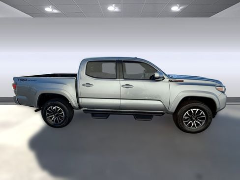 Certified 2022 Toyota Tacoma TRD Sport image 8